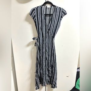 Aritzia Wilfred Free Midi Wrapped Dress
